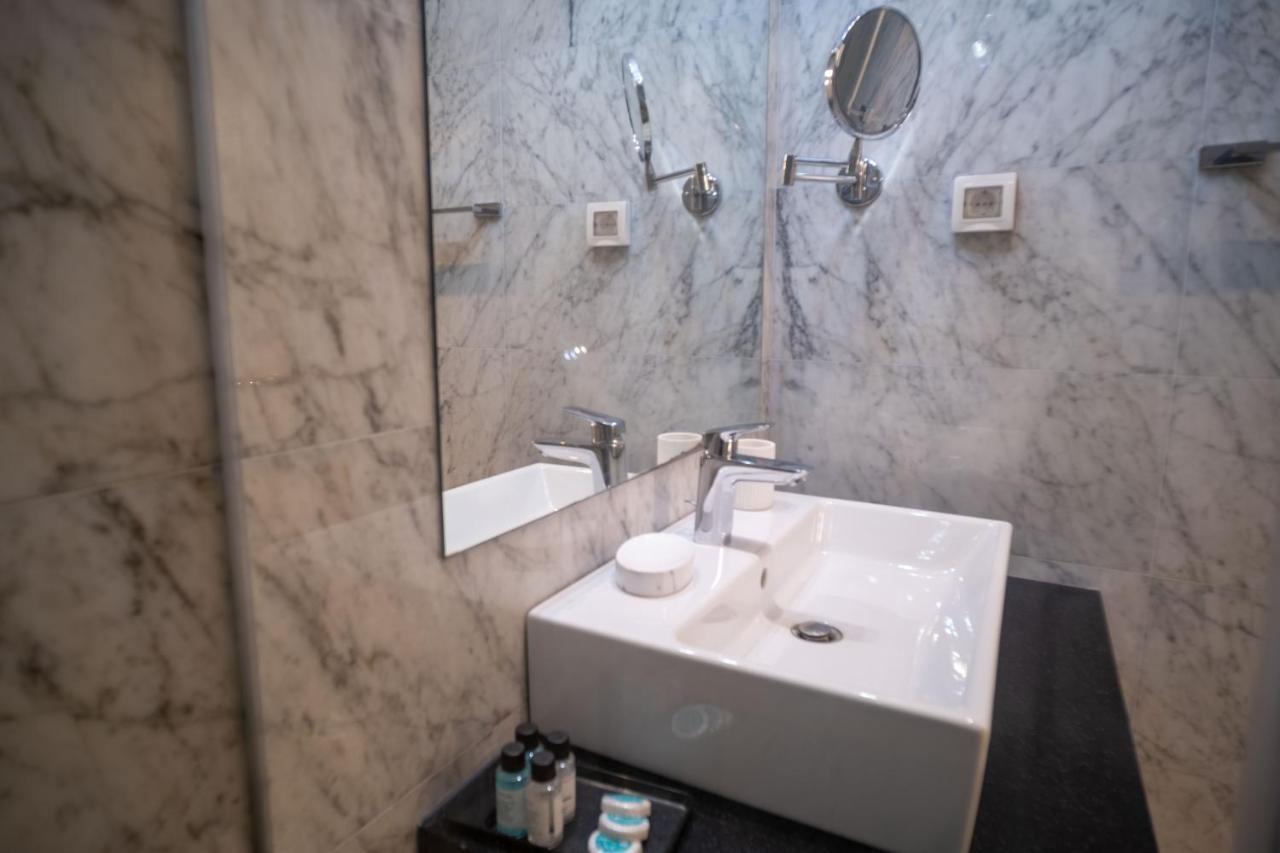 Atina Hotel 4*