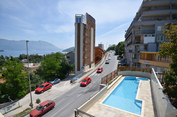 Hotel Atina