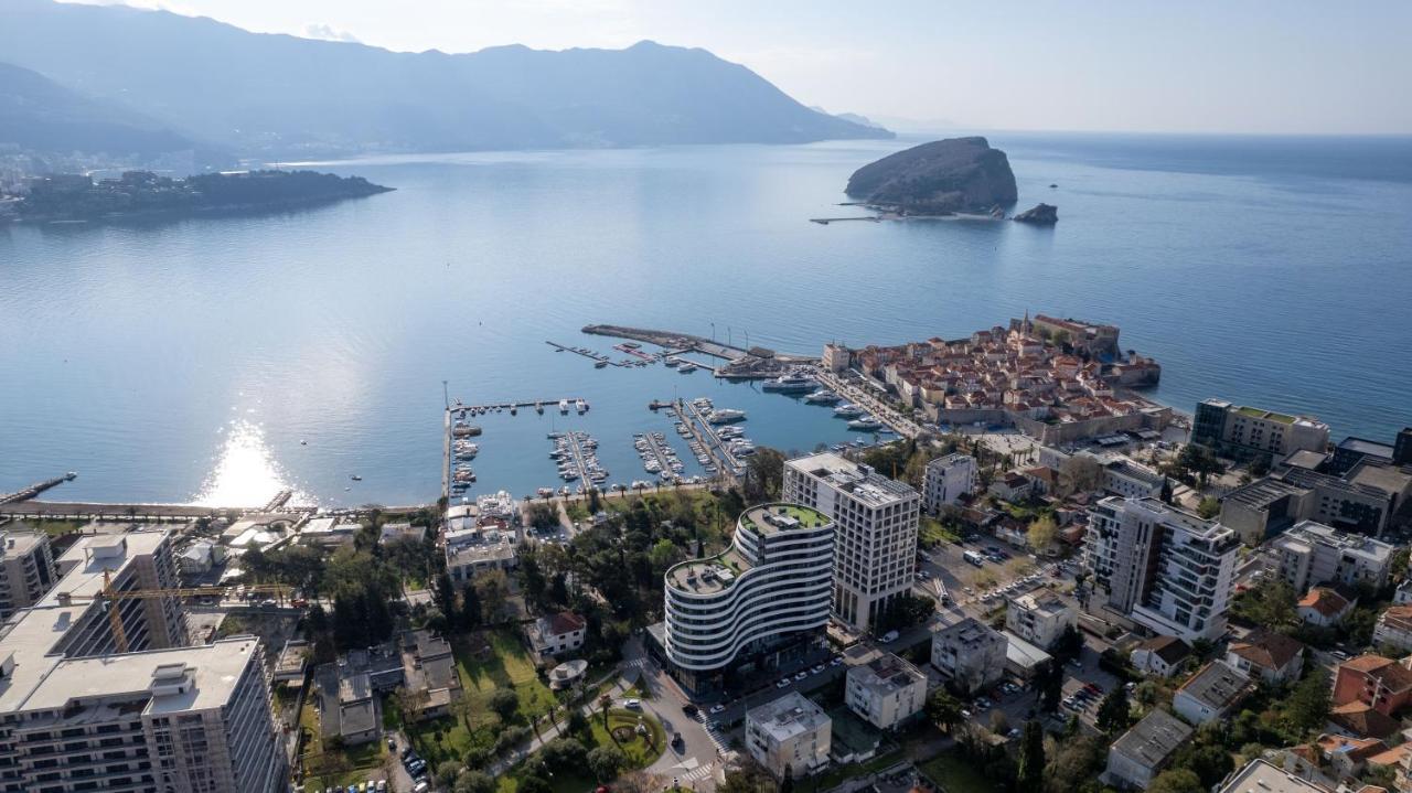 Atina Hotel 4*